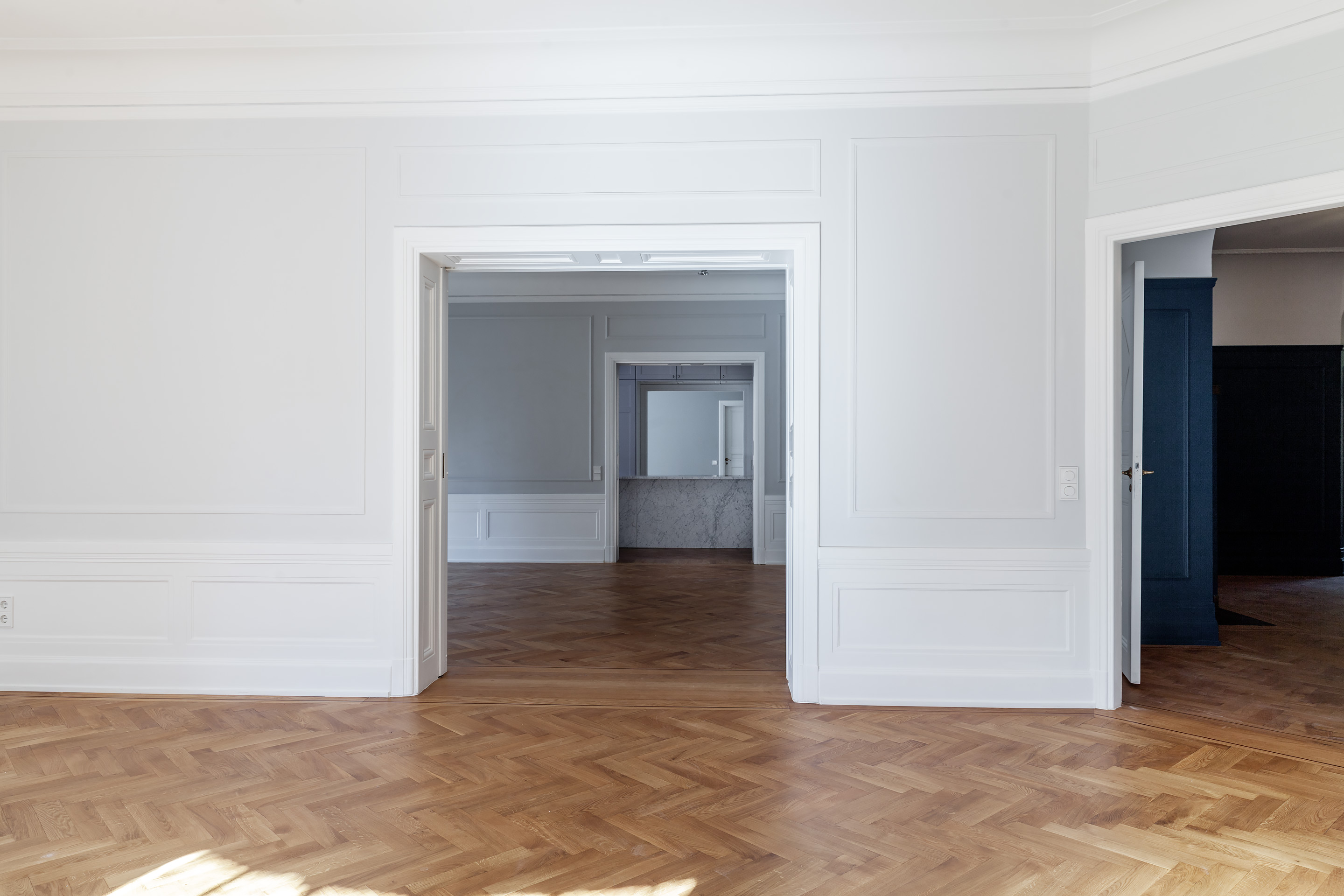 Seventeen doors amelia widell metro mode